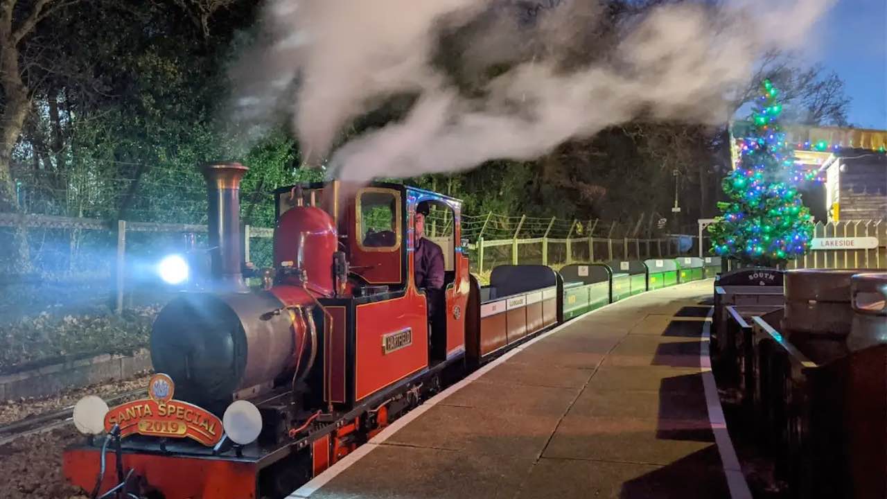 Santa Specials at Moors Valley Railway - Festive Train Ride & Grotto 2025