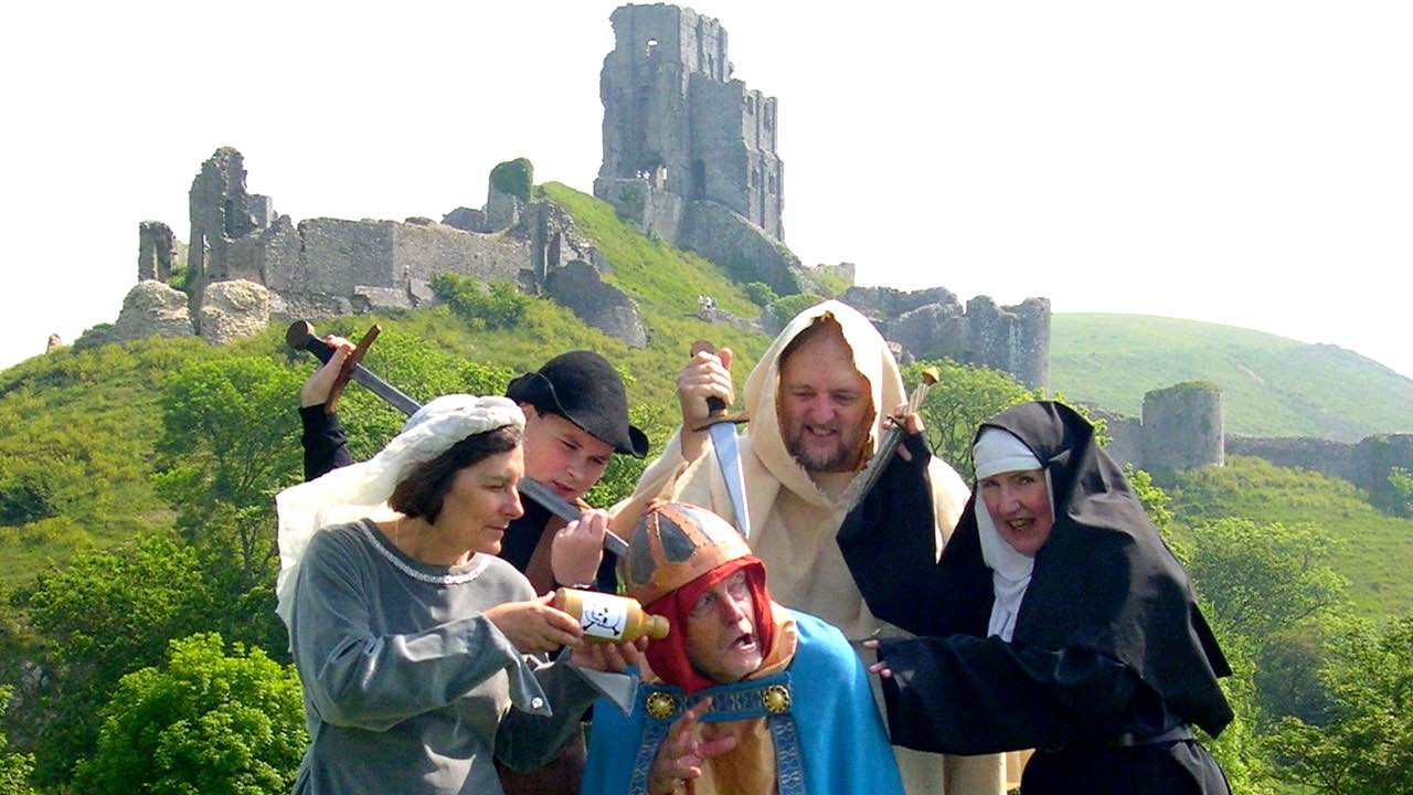 Murder mystery walk at corfe castle